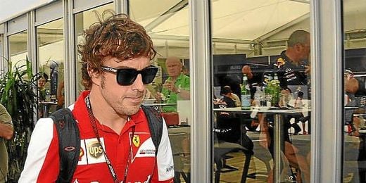 Alonso en los entrenamientos libres del GP de Japón en el circuito Suzuka. Alonso en los entrenamientos libres del GP de Japón en el circuito Suzuka.