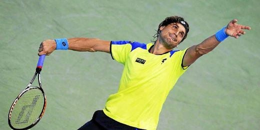 David Ferrer sirve una bola durante el partido de dieciseisavos ante Jack Sock. David Ferrer sirve una bola durante el partido de dieciseisavos ante Jack Sock.