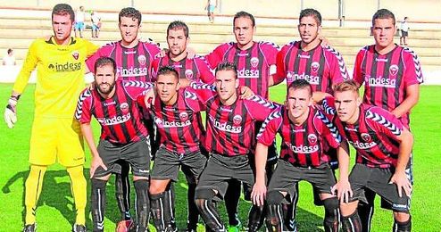 En la imagen, el once inicial del Cabecense que se enfrentó al Betis B en la segunda jornada de Liga. En la imagen, el once inicial del Cabecense que se enfrentó al Betis B en la segunda jornada de Liga.