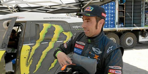 Nani Roma espera repetir en coches su victoria en motos. Nani Roma espera repetir en coches su victoria en motos.