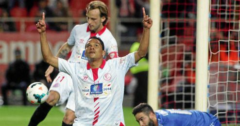 Bacca celebra su primer gol del partido ante el Real Madrid. Bacca celebra su primer gol del partido ante el Real Madrid.