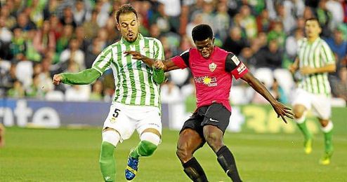 Matilla, que jugó el partido ante el Almería en el Villamarín en la primera vuelta, será hoy titular. Matilla, que jugó el partido ante el Almería en el Villamarín en la primera vuelta, será hoy titular.