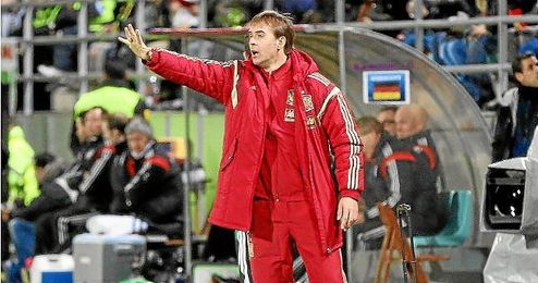 Julen Lopetegui en el partido amistoso entre España sub-21 y Alemania sub-21. Julen Lopetegui en el partido amistoso entre España sub-21 y Alemania sub-21.