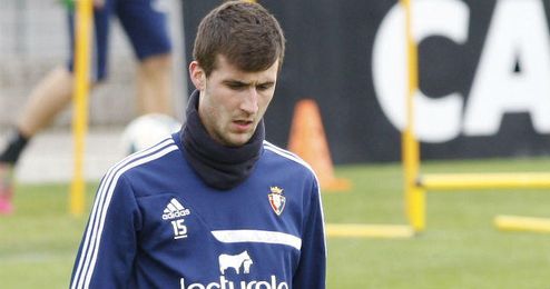 Oier durante un entrenamiento con Osasuna. Oier durante un entrenamiento con Osasuna.