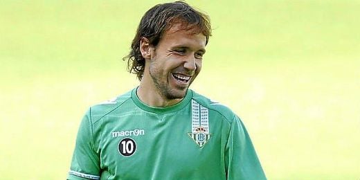 Verdú durante un entrenamiento del equipo verdiblanco. Verdú durante un entrenamiento del equipo verdiblanco.