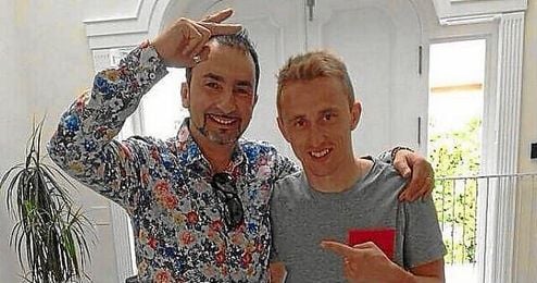 Modric ha dicho adiós a su pelo largo, ahora luce así. Modric ha dicho adiós a su pelo largo, ahora luce así.