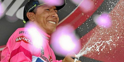 Quintana, en el podio de rosa. Quintana, en el podio de rosa.