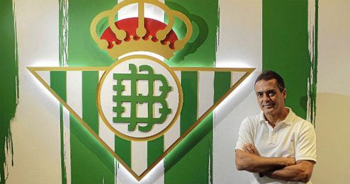Alexis Trujillo posa para ESTADIO en el estadio Benito Villamarín. Alexis Trujillo posa para ESTADIO en el estadio Benito Villamarín.