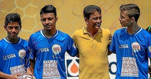 Bebeto, durante un torneo benéfico con niños en Río de Janeiro. Bebeto, durante un torneo benéfico con niños en Río de Janeiro.