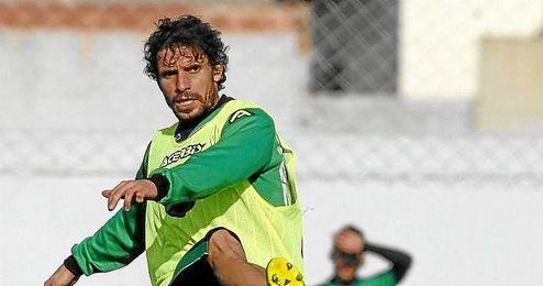 Rivera en un entrenamiento del Elche. Rivera en un entrenamiento del Elche.