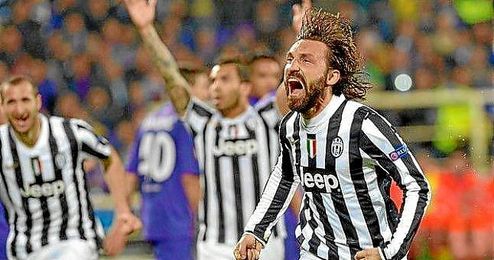 Andrea Pirlo celebra un tanto con la Juventus. Andrea Pirlo celebra un tanto con la Juventus.