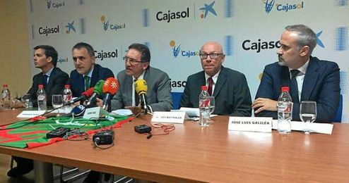 Rueda de prensa de la venta del Cajasol a un grupo de inversión americano Rueda de prensa de la venta del Cajasol a un grupo de inversión americano