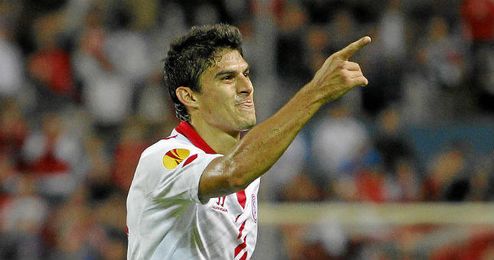 Perotti pondrá fin a siete temporadas en el Sevilla. Perotti pondrá fin a siete temporadas en el Sevilla.