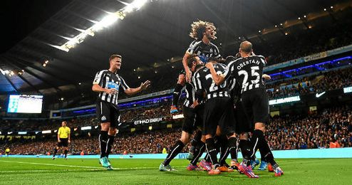 Los jugadores del Newcastle celebran uno de los goles conseguidos Los jugadores del Newcastle celebran uno de los goles conseguidos