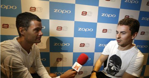 Jorge Lorenzo habla antes del gran duelo de la temporada. Jorge Lorenzo habla antes del gran duelo de la temporada.