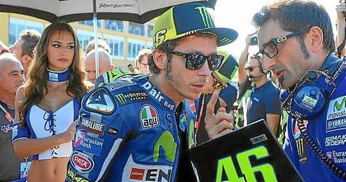 Rossi, en la parrilla de salida en Cheste. Rossi, en la parrilla de salida en Cheste.
