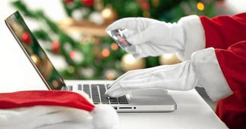 Los artículos más regalados son por orden, productos de moda, seguidos de los de deporte y electrónica y, en tercer lugar, los de belleza y salud. Los artículos más regalados son por orden, productos de moda, seguidos de los de deporte y electrónica y, en tercer lugar, los de belleza y salud.