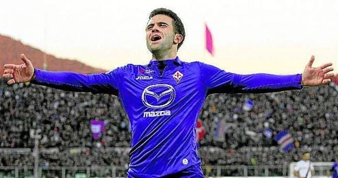 Rossi está empeñado en fichar por el Betis. Rossi está empeñado en fichar por el Betis.