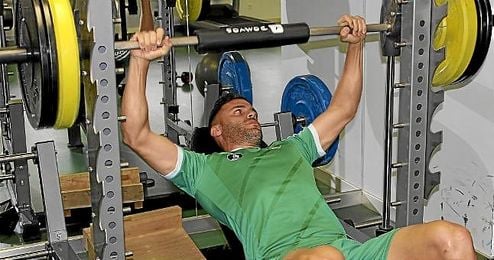 Bruno, en el gimnasio de la ciudad deportiva bética. Bruno, en el gimnasio de la ciudad deportiva bética.