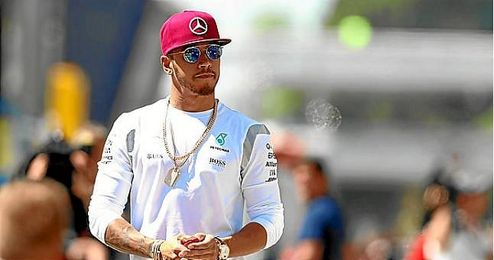 El inglés, segundo en el Mundial, confía en poder discutir en el Gran Premio de España la hegemonía de Rosberg. El inglés, segundo en el Mundial, confía en poder discutir en el Gran Premio de España la hegemonía de Rosberg.