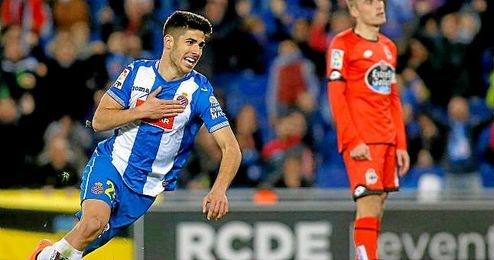 Marco Asensio celebrando un gol con la camiseta del Espanyol. Marco Asensio celebrando un gol con la camiseta del Espanyol.