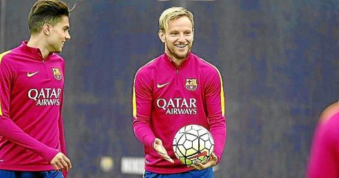 Rakitic, durante un entrenamiento azulgrana. Rakitic, durante un entrenamiento azulgrana.