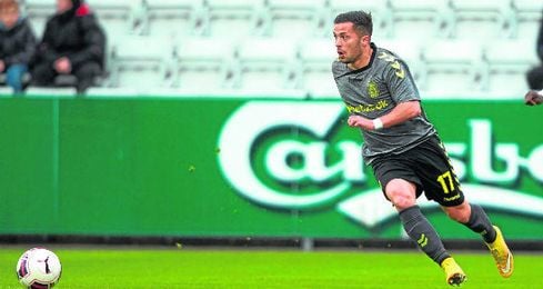 Riza Durmisi, lateral izquierdo del Brondby danés, sería el objetivo de Miguel Torrecilla, director deportivo del Betis, para reforzar el carril zurdo del Benito Villamarín. Riza Durmisi, lateral izquierdo del Brondby danés, sería el objetivo de Miguel Torrecilla, director deportivo del Betis, para reforzar el carril zurdo del Benito Villamarín.