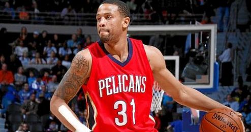 El escolta de 1,98 metros había promediado 5,6 puntos y 3,4 rebotes en 14 juegos con los Pelicans, tras debutar en la NBA en enero. El escolta de 1,98 metros había promediado 5,6 puntos y 3,4 rebotes en 14 juegos con los Pelicans, tras debutar en la NBA en enero.