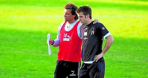 Thomas Doll y Van der Vaart, en su etapa en el Hamburgo. Thomas Doll y Van der Vaart, en su etapa en el Hamburgo.