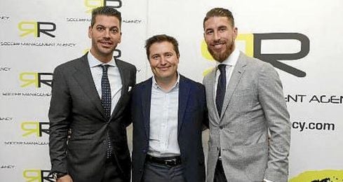 Sergio Ramos, junto a su hermano René. Sergio Ramos, junto a su hermano René.