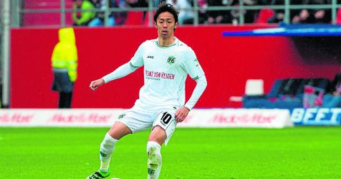 El japonés Kiyotake, mediocentro ofensivo del Hannover 96. El japonés Kiyotake, mediocentro ofensivo del Hannover 96.