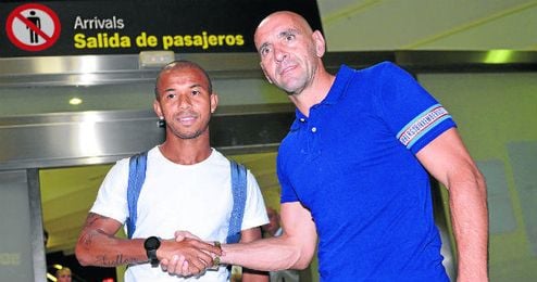 Mariano y Monchi, a su llegada a Sevilla. Mariano y Monchi, a su llegada a Sevilla.