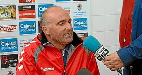 Garrido, entrenador del Lora Garrido, entrenador del Lora