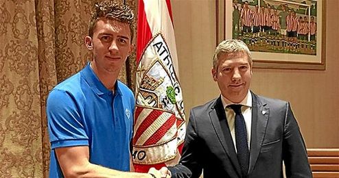 Se trata del sexto contrato profesional que firma el defensa galo en los tres años y medio que lleva con el Athletic. Se trata del sexto contrato profesional que firma el defensa galo en los tres años y medio que lleva con el Athletic.