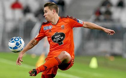 Guerreiro controla un balón con el Lorient. Guerreiro controla un balón con el Lorient.