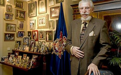Leandro de Borbón desde 2003 reclamó, la condición de infante, al ser reconocido como hijo de rey, distinción que nunca le fue reconocida. Leandro de Borbón desde 2003 reclamó, la condición de infante, al ser reconocido como hijo de rey, distinción que nunca le fue reconocida.