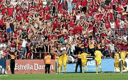 Osasuna logró el ascenso en Montilivi. Osasuna logró el ascenso en Montilivi.