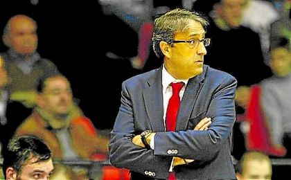 "Mientras otros planifican la temporada que viene, nosotros no hacemos nada". "Mientras otros planifican la temporada que viene, nosotros no hacemos nada".