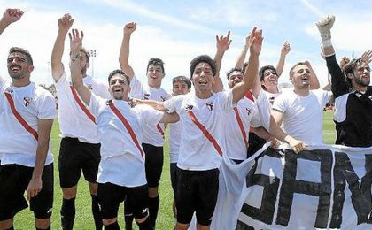 El filial espera celebrar una fiesta el domingo. El filial espera celebrar una fiesta el domingo.