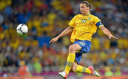 Zlatan Ibrahimovic debutó con la selección sueca el 31 de enero de 2001. Zlatan Ibrahimovic debutó con la selección sueca el 31 de enero de 2001.
