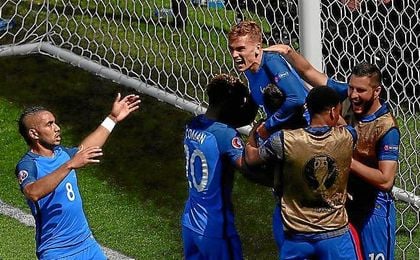 Griezmann celebra su segundo gol ante Irlanda. Griezmann celebra su segundo gol ante Irlanda.