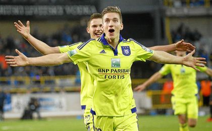 Dennis Praet, celebrando un tanto con el Anderlecht. Dennis Praet, celebrando un tanto con el Anderlecht.