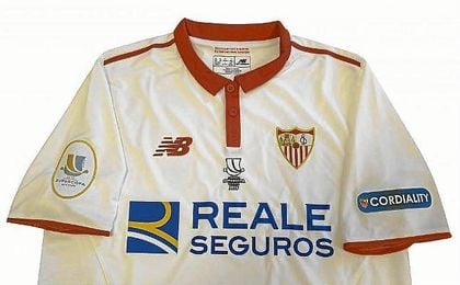 Así será la camiseta del Sevilla para la Supercopa de España. Así será la camiseta del Sevilla para la Supercopa de España.