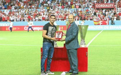 Homenaje del Sevilla a José Antonio Reyes Homenaje del Sevilla a José Antonio Reyes