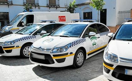 La coordinación de la Policía Local de Utrera y la Guardia Civil agilizó el arresto del acusado. La coordinación de la Policía Local de Utrera y la Guardia Civil agilizó el arresto del acusado.