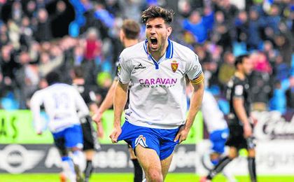 Leandro Cabrera celebra un gol con el Zaragoza. Leandro Cabrera celebra un gol con el Zaragoza.