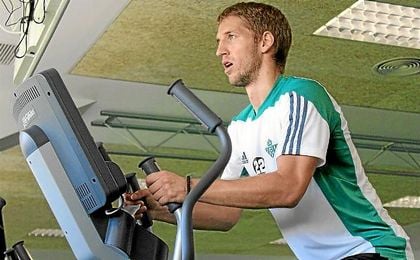 Brasanac, en el gimnasio de la ciudad deportiva. Brasanac, en el gimnasio de la ciudad deportiva.