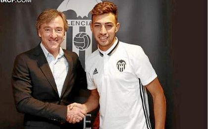 Munir arriba para suplir la marcha de Alcacer al Barcelona. Munir arriba para suplir la marcha de Alcacer al Barcelona.