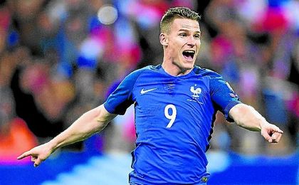 El exsevillista Kévin Gameiro, celebrando uno de sus dos goles frente a Bulgaria. El exsevillista Kévin Gameiro, celebrando uno de sus dos goles frente a Bulgaria.