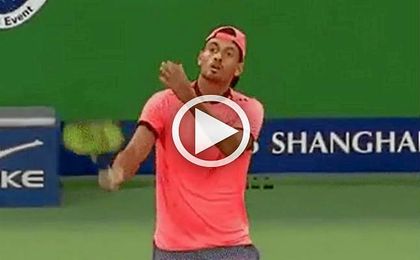 El australiano ha vuelto a mostrar su cara más oscura en una pista de tenis. El australiano ha vuelto a mostrar su cara más oscura en una pista de tenis.